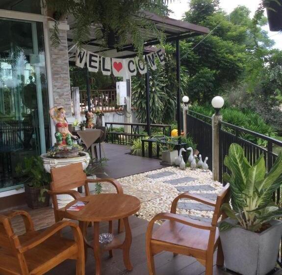 בית מלון כפרי Thanavill Resort