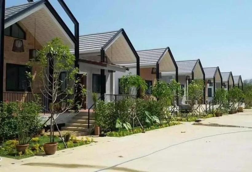 ホテル The Lighthouse Resort At Chanthaburi