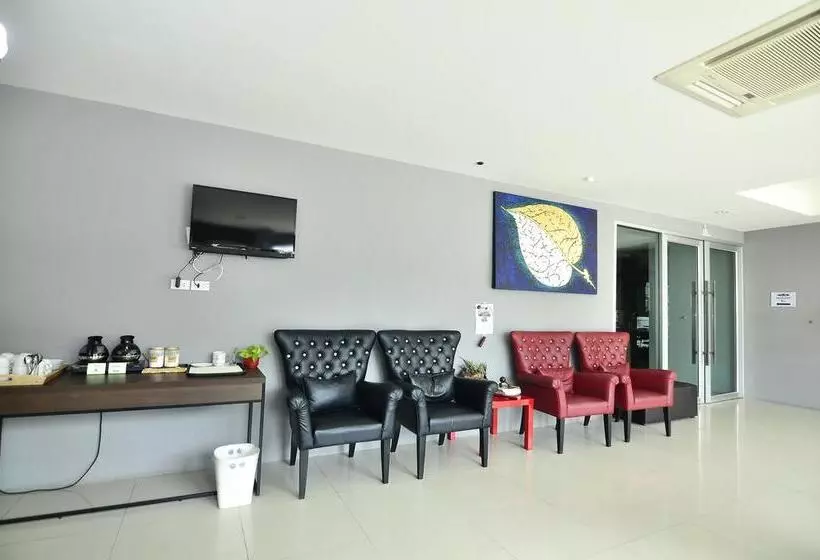 ホテル Zen Rooms Kingkaew 45