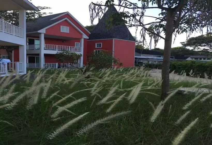 Peggy S Cove Resort