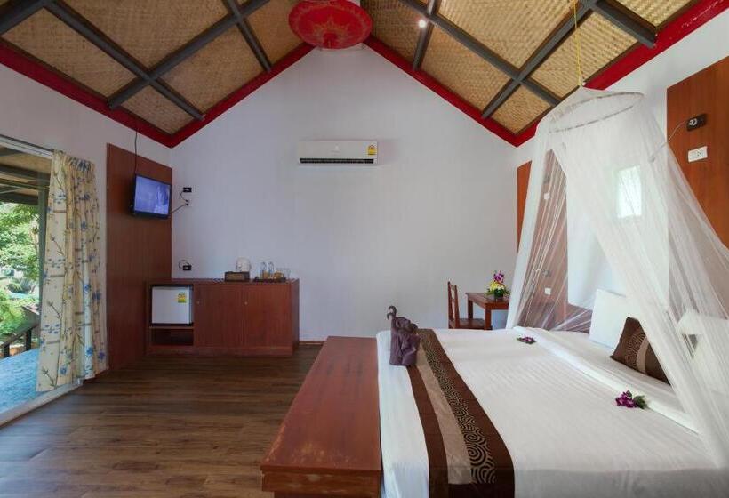 Phi Phi Long Beach Resort & Villa Sha Extra Plus