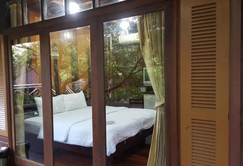 استراحتگاه Ruean Mai Chai Khlong