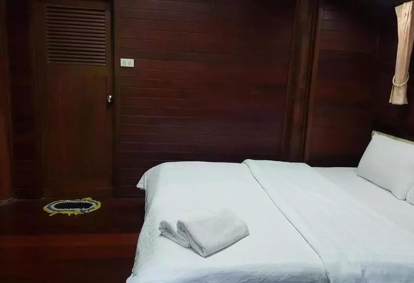 استراحتگاه Ruean Mai Chai Khlong