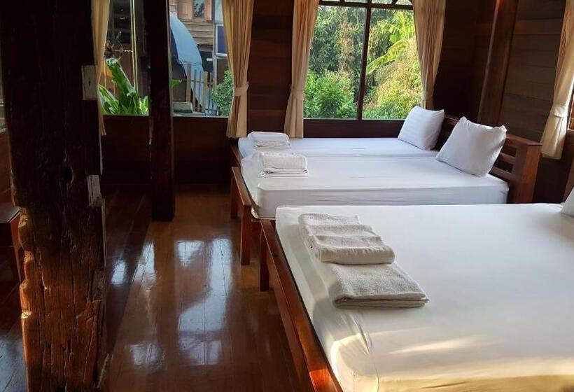 אתר נופש Ruean Mai Chai Khlong