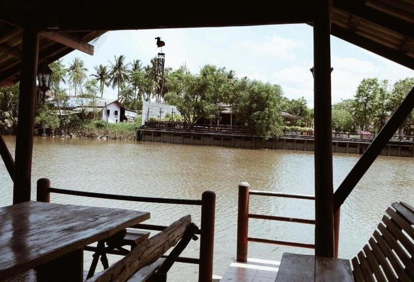 Ruennamyen Resort Amphawa