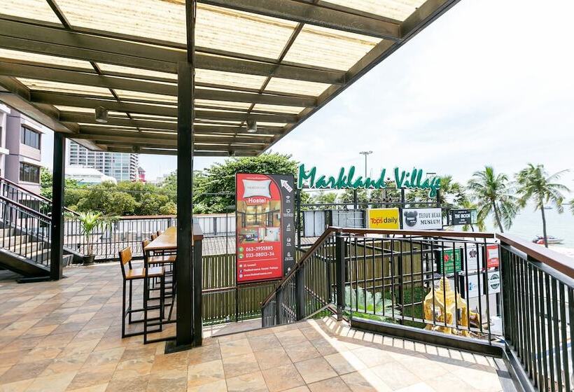 The Bedrooms Hostel Pattaya