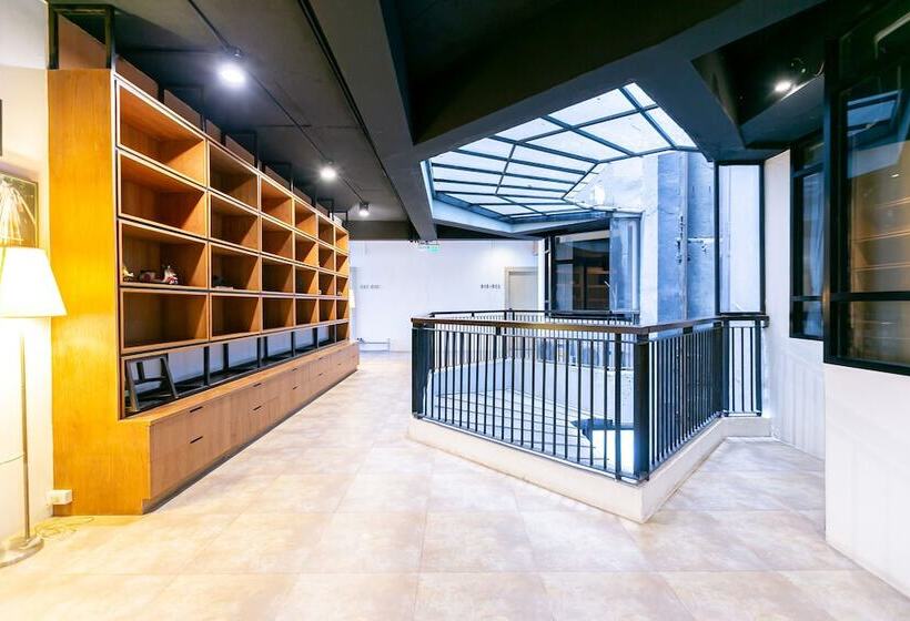 The Bedrooms Hostel Pattaya