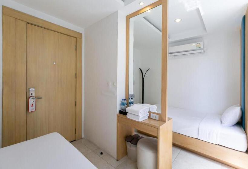 The Bedrooms Hostel Pattaya