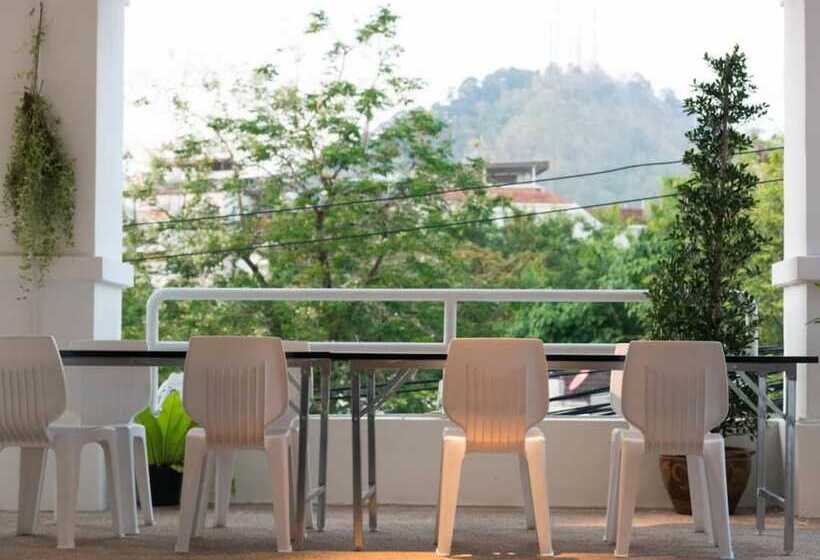 هاستل Hao Hotel Phuket
