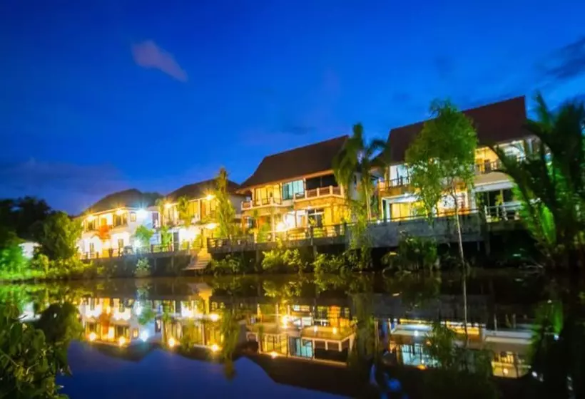 هتل Baanrimnam Resort Trat