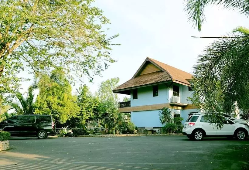 هتل Baanrimnam Resort Trat
