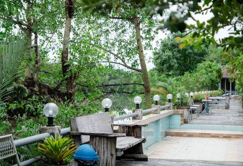 호텔 Baanrimnam Resort Trat