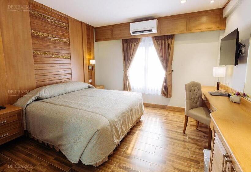 Decharme Hotel Sha Plus