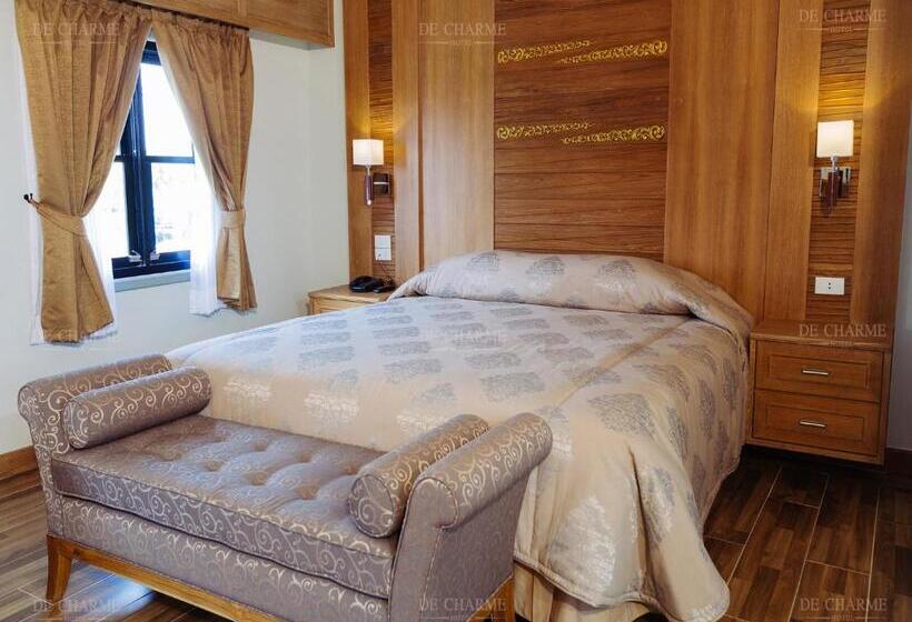 Decharme Hotel Sha Plus