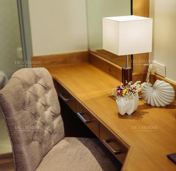 Decharme Hotel Sha Plus