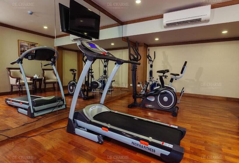 Decharme Hotel Sha Plus