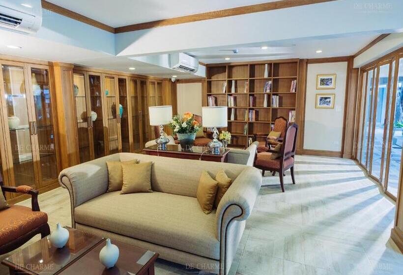 Decharme Hotel Sha Plus