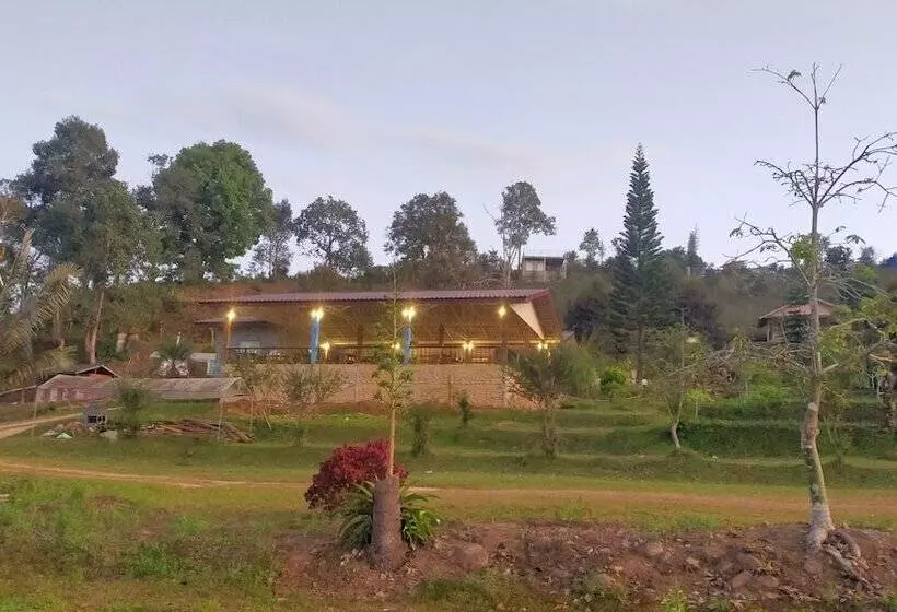 هتل Mong Homestay Resort