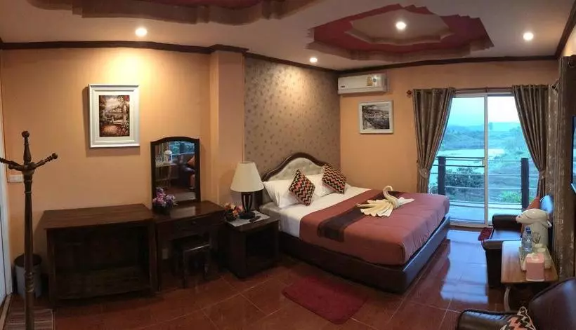 ホテル Khao Kho Hill