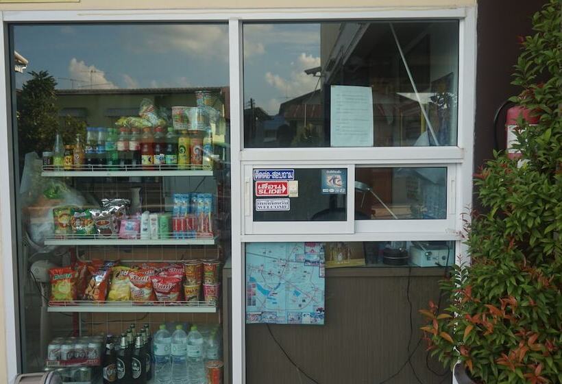 Отель The Lion Residence