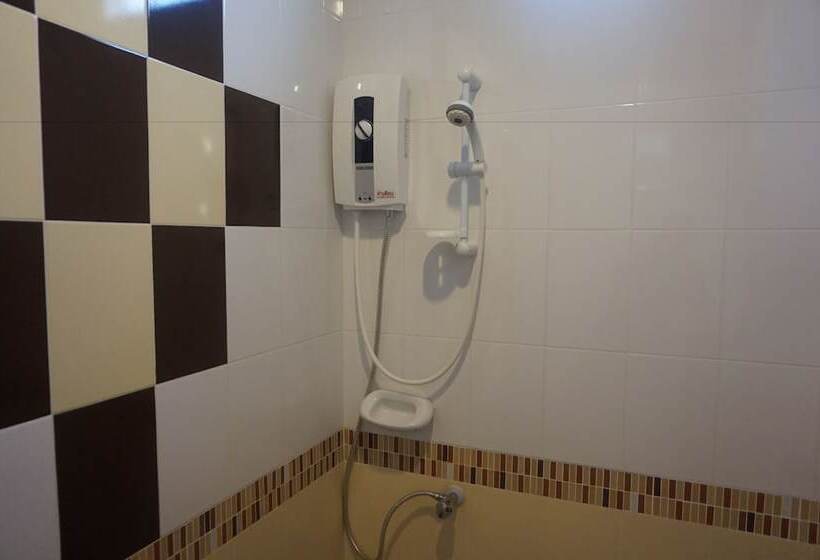 Отель The Lion Residence