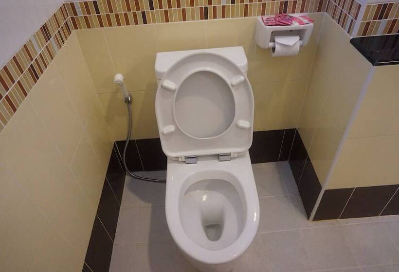 Отель The Lion Residence