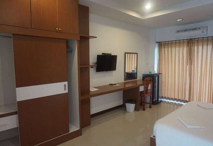 Отель The Lion Residence