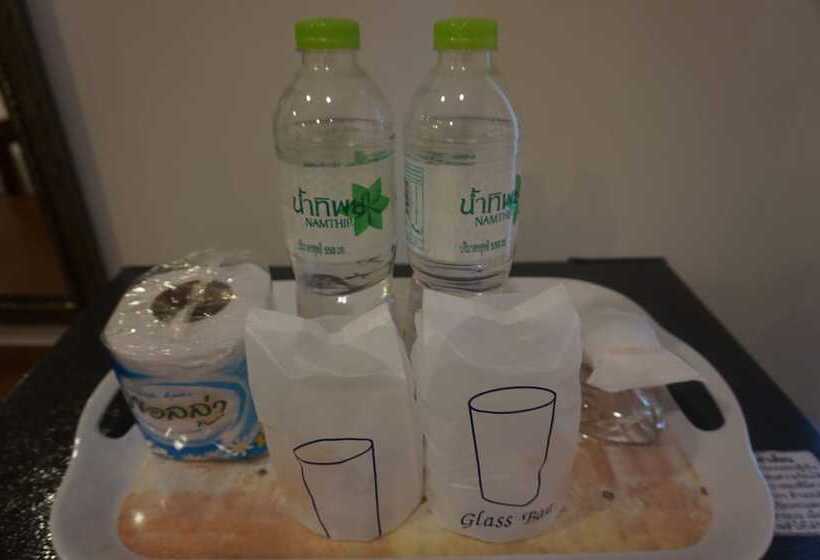 Отель The Lion Residence