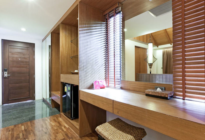 בית מלון כפרי Zen Premium Chalong Phuket