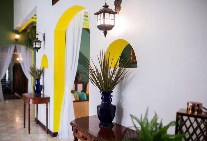 Natural Park Resort Pattaya