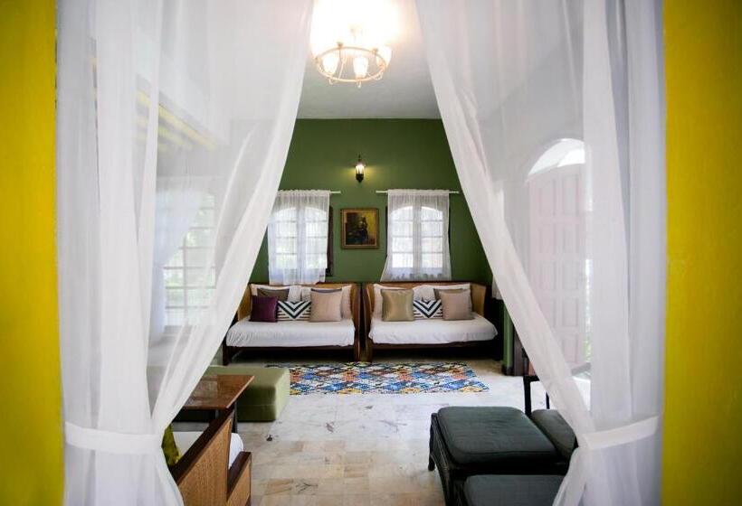 Natural Park Resort Pattaya