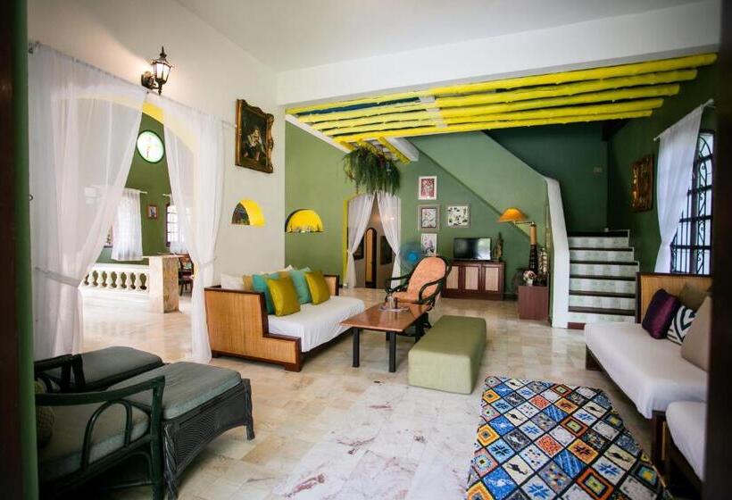 Natural Park Resort Pattaya