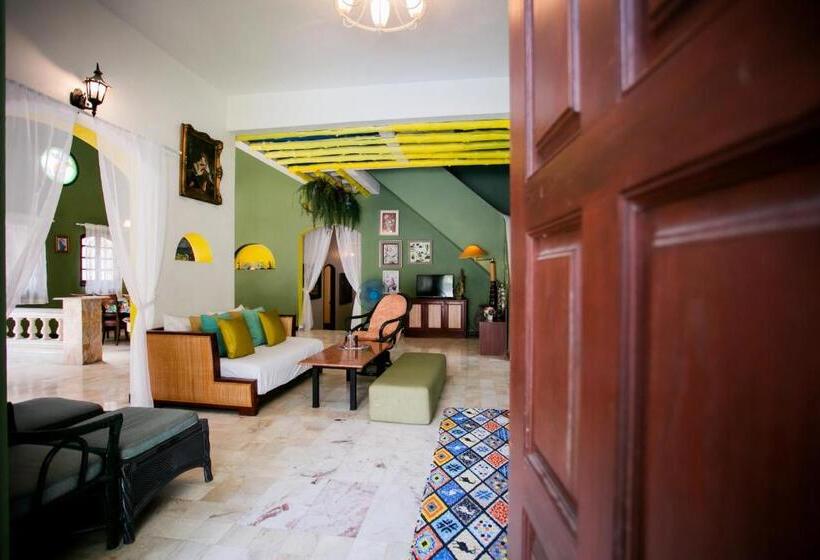 Natural Park Resort Pattaya