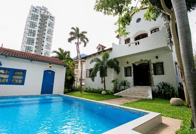 Natural Park Resort Pattaya