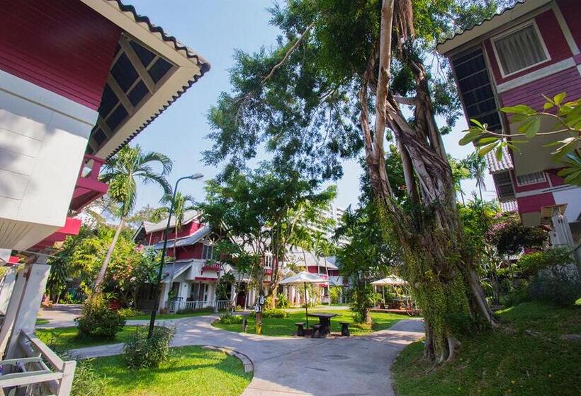 Natural Park Resort Pattaya