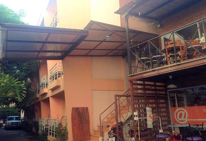 پانسیون @ Thapae