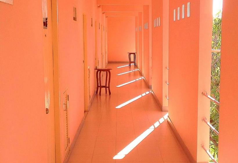 پانسیون @ Thapae