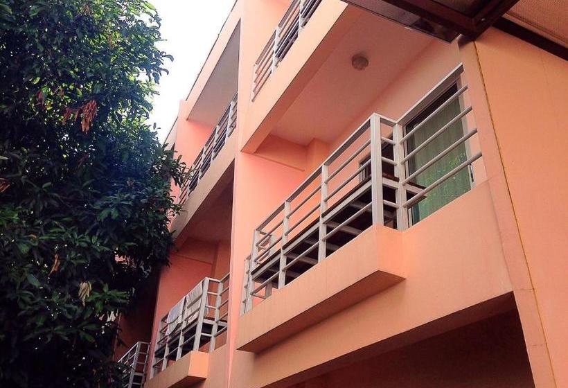 پانسیون @ Thapae