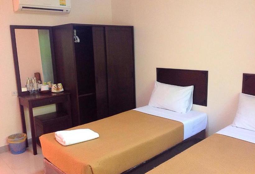 پانسیون @ Thapae