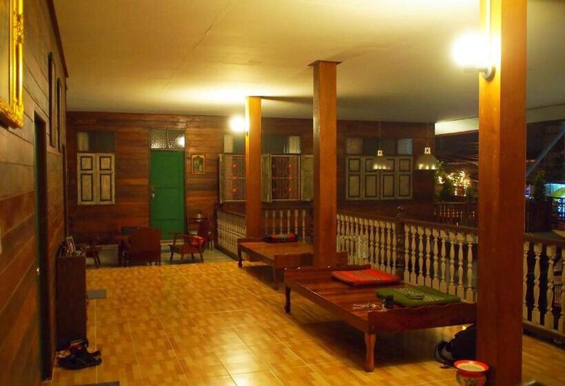 بنسيون Chommuang Guest House