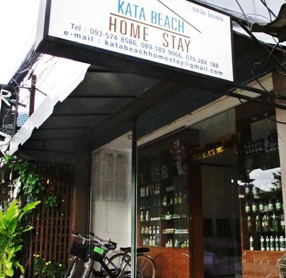 Retkeilymaja Kata Beach Homestay