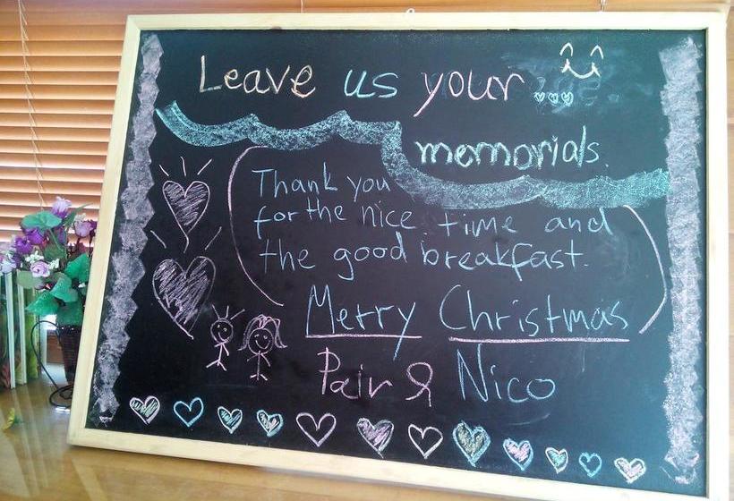 Retkeilymaja Kata Beach Homestay