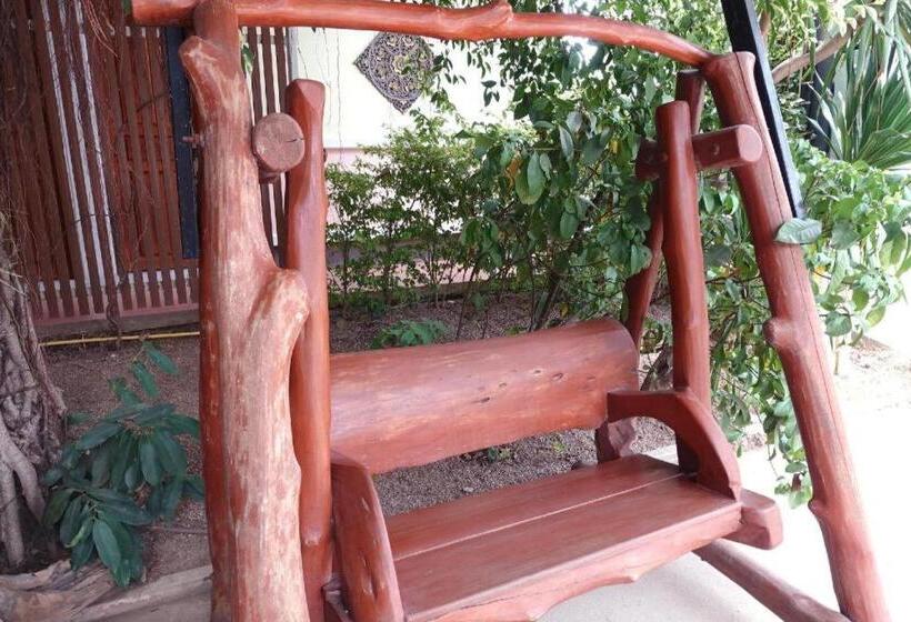 Baan Maesot Boutique Resort