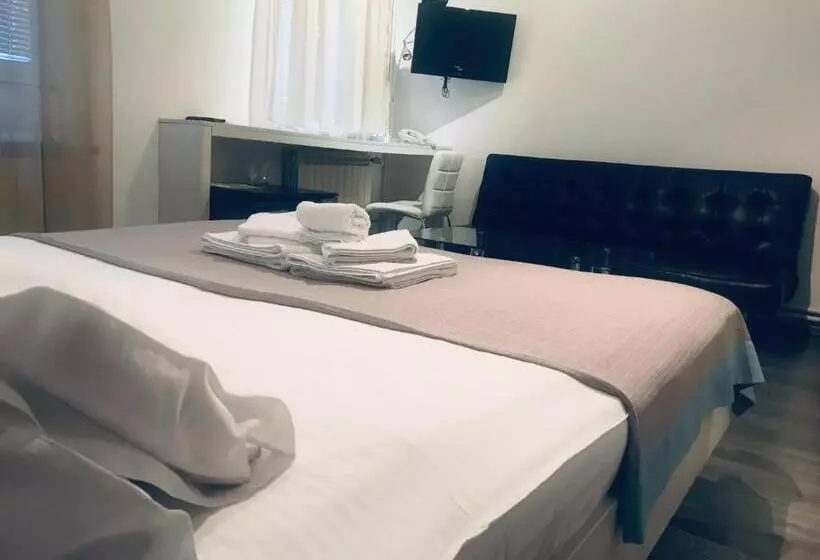Garni Hotel King