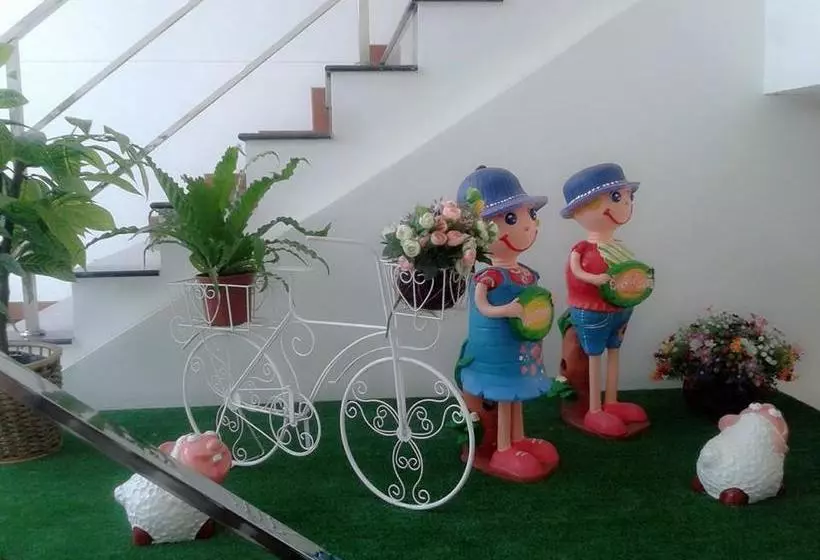 هتل All Seasons Residence