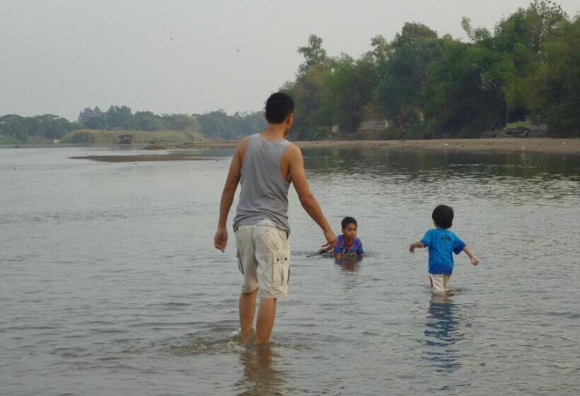 Отель Baan Din Baramee Resort