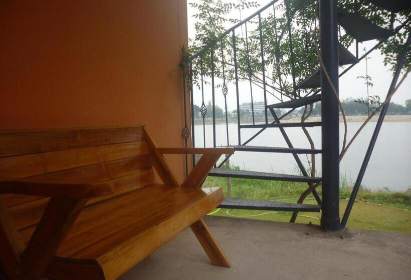 Отель Baan Din Baramee Resort