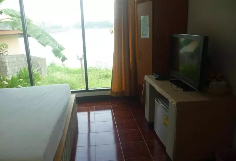 هتل Baan Din Baramee Resort