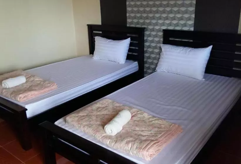 هتل Baan Din Baramee Resort