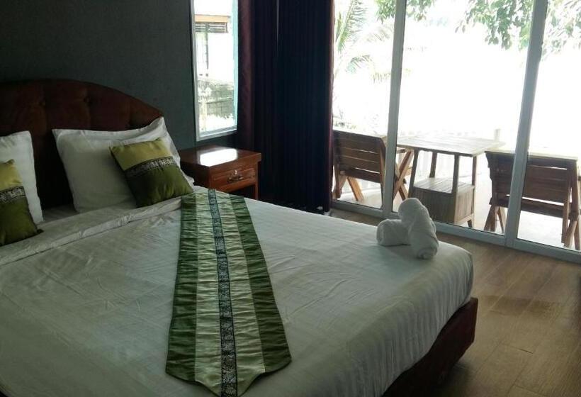 Отель Baan Din Baramee Resort